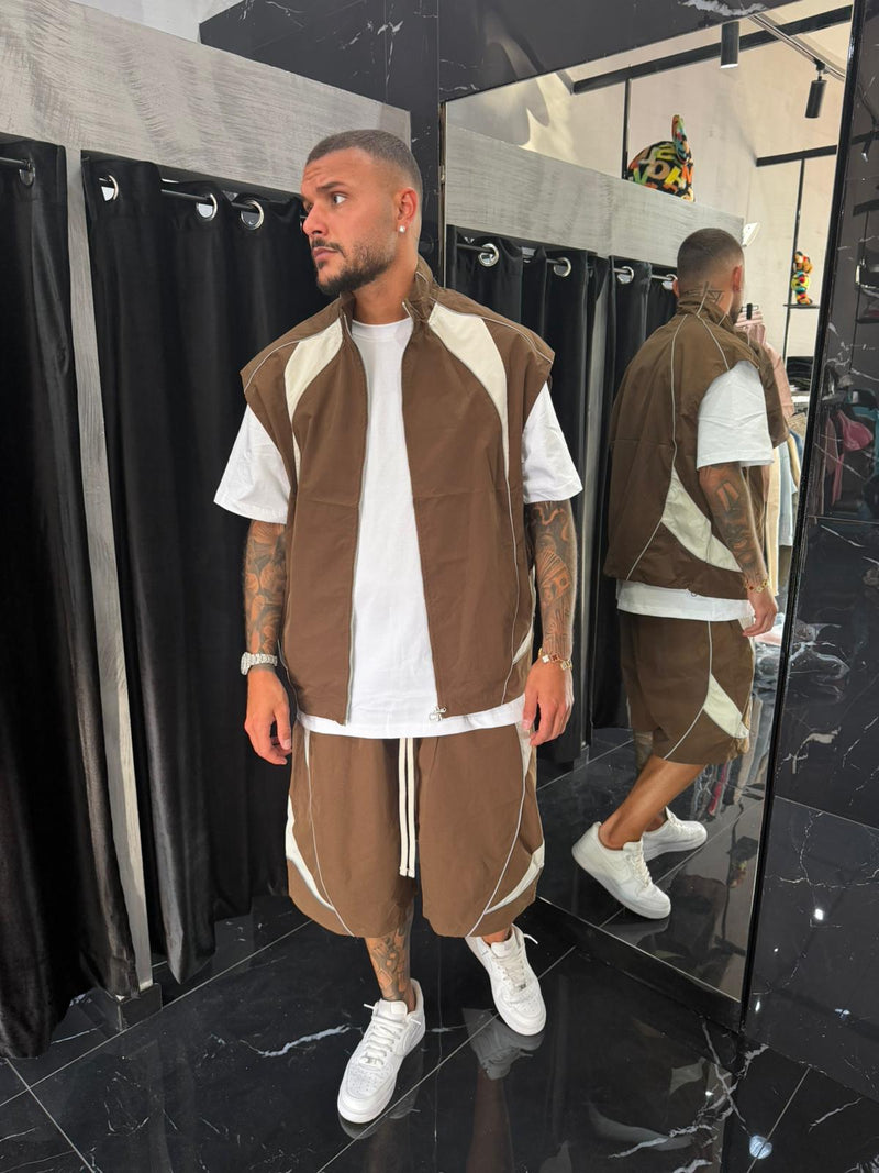 Coordinato smanicato con zip marrone/bianco