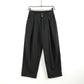 Pantalone elegante con bottone