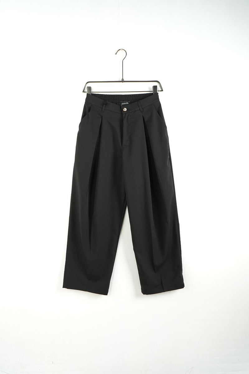 Pantalone elegante con bottone